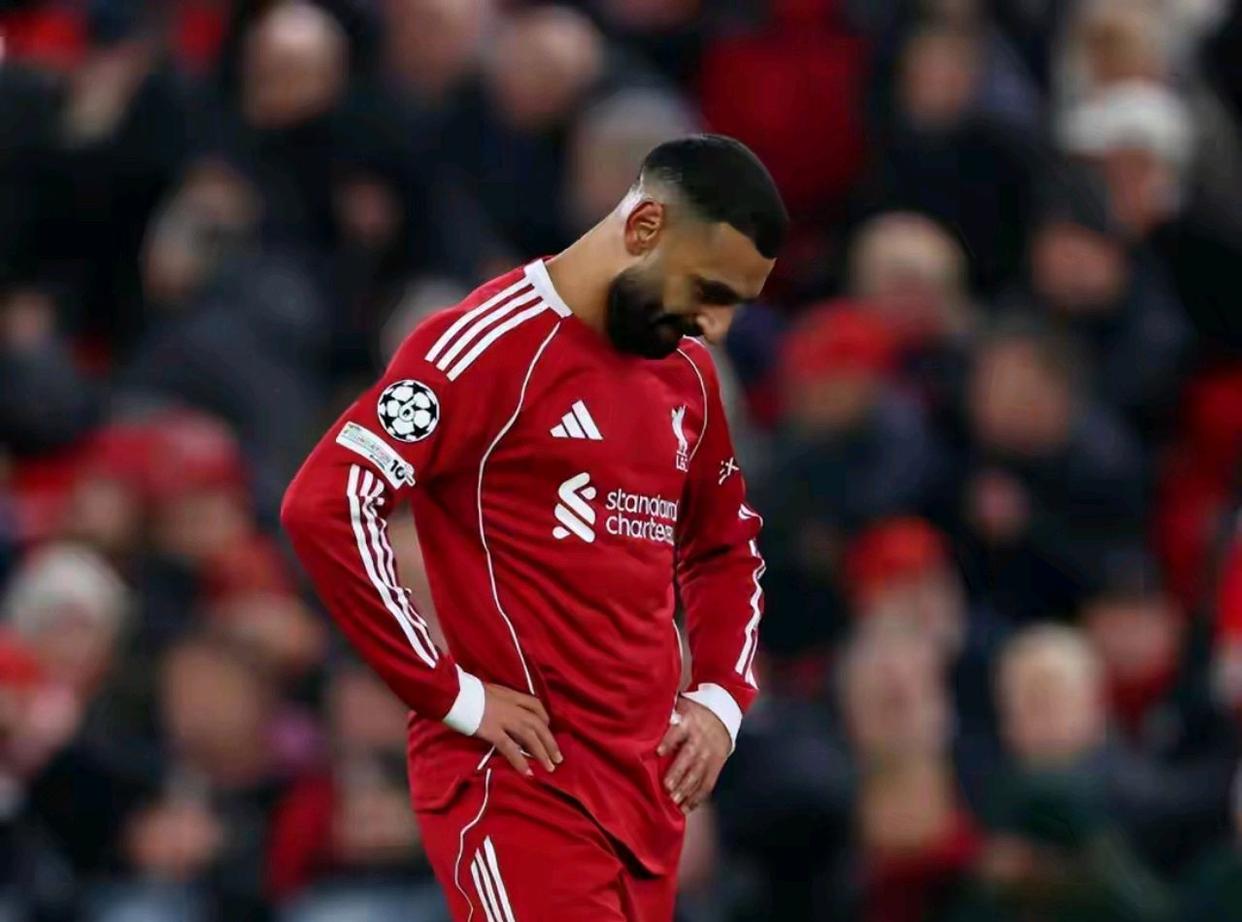 包含今晨门兴格拉德巴赫伤情更新埃因霍温围绕欧冠队长鼓劲，这操作让人直呼：出色防守引爆全场的词条