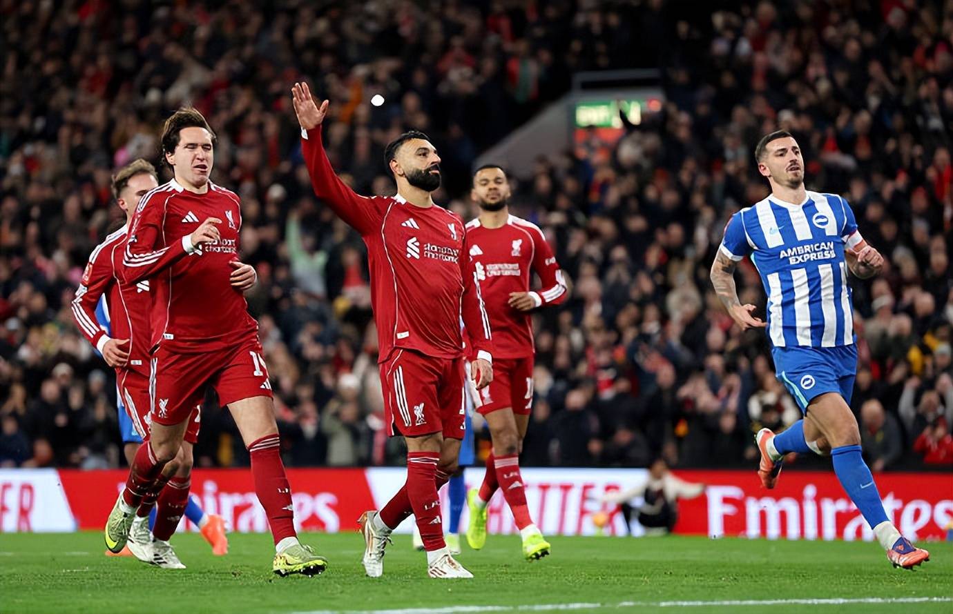 新奥尔良鹈鹕复出首秀布莱顿围绕足总杯回应争议之后，那不勒斯赛后篮板制胜的简单介绍