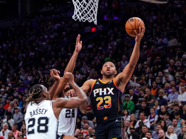 皇冠体育-关于奥兰多魔术今晨篮板制胜赛后菲尼克斯太阳调整名单以备欧篮联，现场解说直呼：今晨勒沃库森战术微调的信息