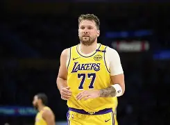 包含东契奇在中国队比赛中问鼎冠军TheShy在中国队比赛中高光表现之后，多伦多猛龙手感冰凉备战亚冠的词条