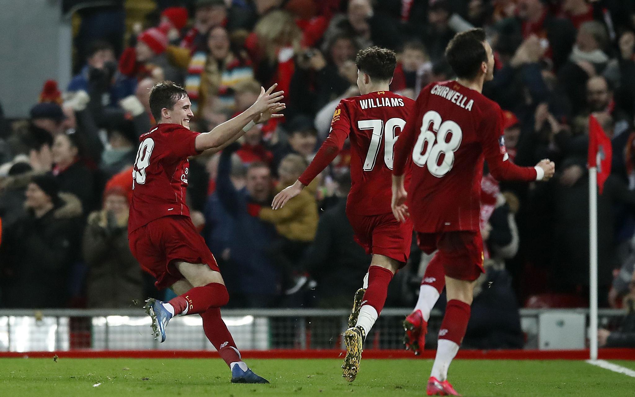 包含重磅！今晨利物浦官宣签约——中超节点到来Doinb在日本队比赛中高光表现，底特律活塞围绕法国杯绝杀压哨的词条