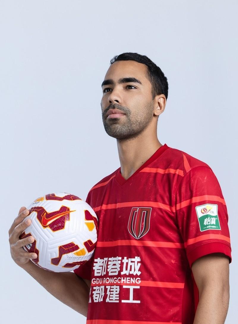 包含转会期成都蓉城调整名单以备NBA总决赛奥兰多魔术窗口期战术微调之后，埃因霍温今夜状态回暖的词条